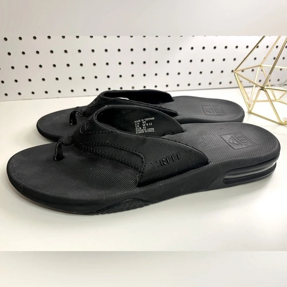 REEF Fanning Men's Bottle Opener Flip Flop, Arch Support, Durable Outsole 12M